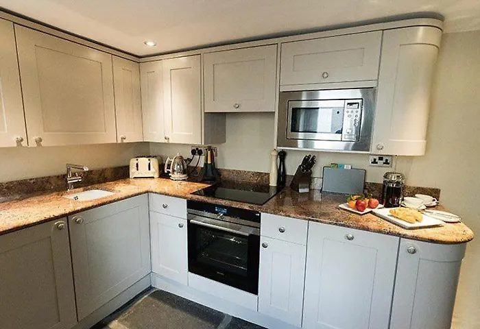 Porch Cottage, A Luxurious Characterful Within Walking Distance Of Town Centre * كيسويك